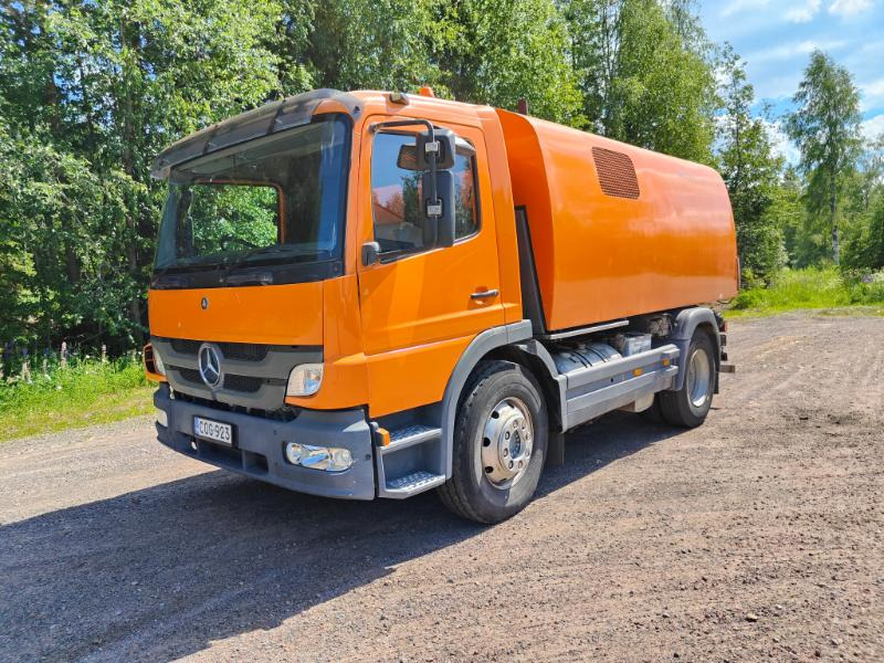 Bucher Cityfant 60 MB Atego - Tänavapühkimismasin: pilt 2 Bucher Cityfant 60 MB Atego - Tänavapühkimismasin: pilt 2