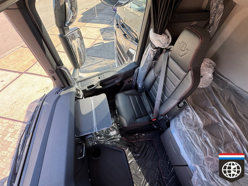 Scania 590 S King of the Road - FULL AIR - NEW TRUCK! - Sadulveok: pilt 2 Scania 590 S King of the Road - FULL AIR - NEW TRUCK! - Sadulveok: pilt 2