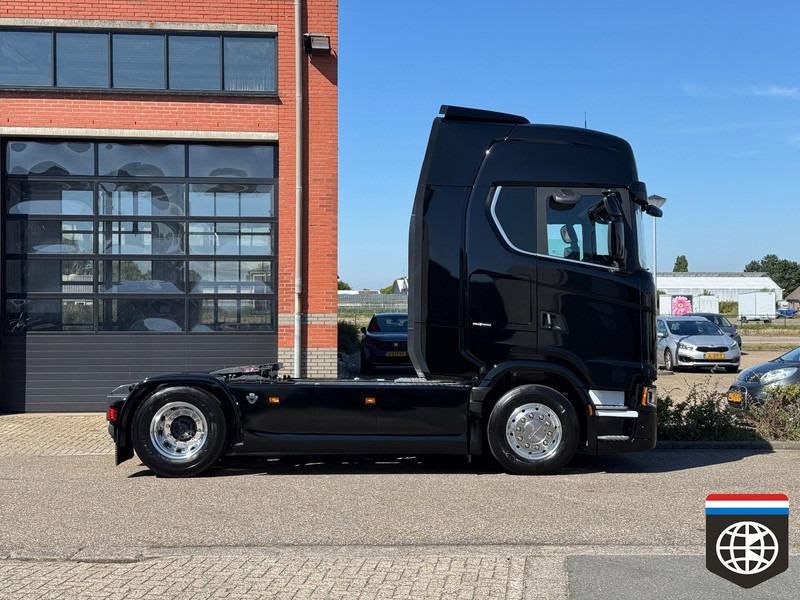 Scania 590 S King of the Road - FULL AIR - NEW TRUCK! - Sadulveok: pilt 4 Scania 590 S King of the Road - FULL AIR - NEW TRUCK! - Sadulveok: pilt 4