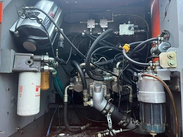 Ekskavaator Hitachi ZX250LC-3 - ZX 250 LC - ZX250: pilt 13