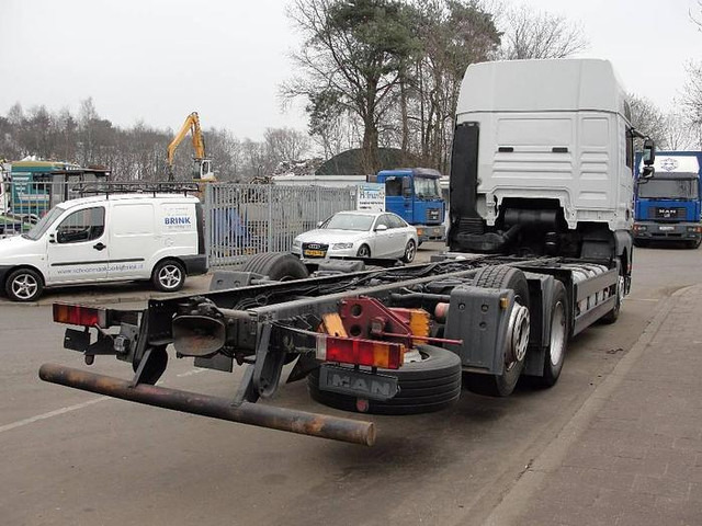 MAN 26.460 6X2 - Kabiinišassiiga veoauto: pilt 4 MAN 26.460 6X2 - Kabiinišassiiga veoauto: pilt 4