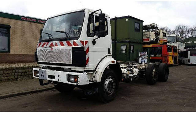 Mercedes-Benz 2524 L - Kabiinišassiiga veoauto: pilt 1 Mercedes-Benz 2524 L - Kabiinišassiiga veoauto: pilt 1