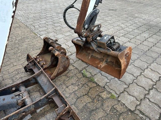 Bobcat E19, Verstelllaufwerk, Greifer + Hammer, Löffel - Miniekskavaator: pilt 5 Bobcat E19, Verstelllaufwerk, Greifer + Hammer, Löffel - Miniekskavaator: pilt 5