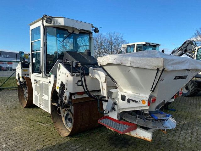 CAT CD54B, Streuer, Kantenschneider, Tandemwalzenzug - Teerull: pilt 2 CAT CD54B, Streuer, Kantenschneider, Tandemwalzenzug - Teerull: pilt 2