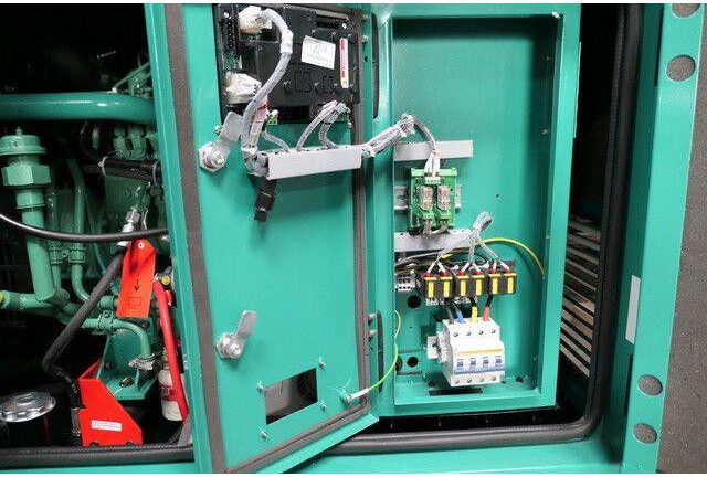 Cummins Stromgenerator, 10 kVA, Sofort verfügbar - Generaatorikomplekt: pilt 4 Cummins Stromgenerator, 10 kVA, Sofort verfügbar - Generaatorikomplekt: pilt 4
