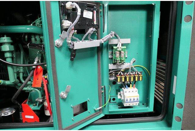 Cummins Stromgenerator, 15 kVA, sofort vefügbar - Generaatorikomplekt: pilt 4 Cummins Stromgenerator, 15 kVA, sofort vefügbar - Generaatorikomplekt: pilt 4