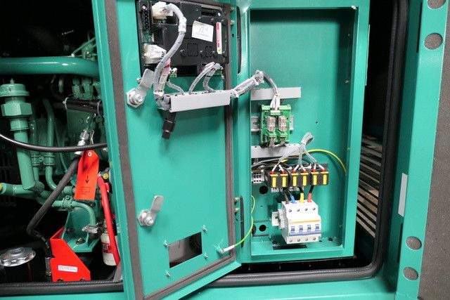 Cummins Stromgenerator, 40 kVA, sofort vefügbar - Generaatorikomplekt: pilt 5 Cummins Stromgenerator, 40 kVA, sofort vefügbar - Generaatorikomplekt: pilt 5