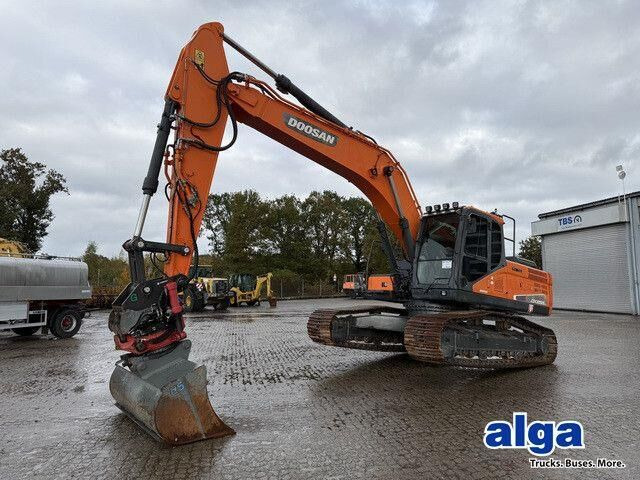 Doosan DX 255 LC-5, Rototilt,Div. Löffel,Greifer+Hammer - Lintekskavaator: pilt 1 Doosan DX 255 LC-5, Rototilt,Div. Löffel,Greifer+Hammer - Lintekskavaator: pilt 1