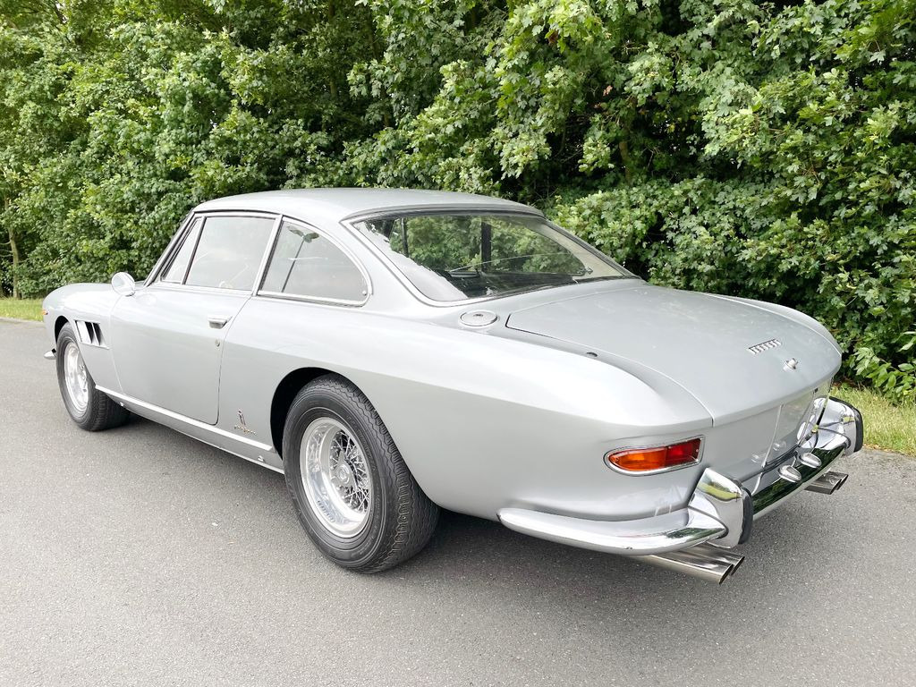 Ferrari 330 GT Coupe 2+2/TÜV neu/H-Zulassung - Auto: pilt 5 Ferrari 330 GT Coupe 2+2/TÜV neu/H-Zulassung - Auto: pilt 5