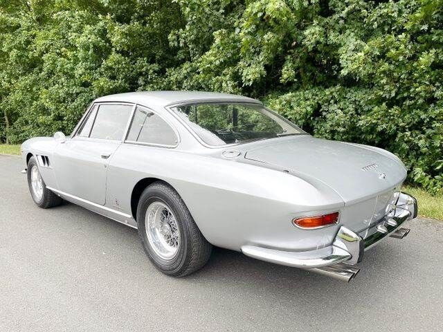 Ferrari 330 GT Coupe 2+2/TÜV neu/H-Zulassung - Auto: pilt 5 Ferrari 330 GT Coupe 2+2/TÜV neu/H-Zulassung - Auto: pilt 5