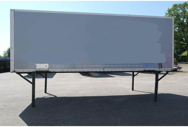 Kögel Wechselkoffer, BDF, Isoliert, Rolltor - Kasti veoauto: pilt 4 Kögel Wechselkoffer, BDF, Isoliert, Rolltor - Kasti veoauto: pilt 4