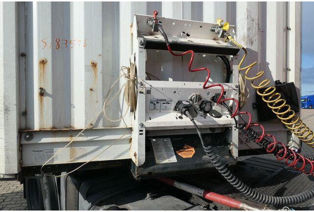 Krone SD, Edscha, Schiebeplane, Zurrösen, Luftfederung - Tentpoolhaagis: pilt 5 Krone SD, Edscha, Schiebeplane, Zurrösen, Luftfederung - Tentpoolhaagis: pilt 5