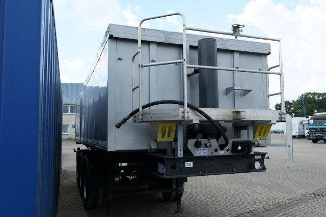 Langendorf SKA-HS 24/30 ISOXX, Alu, Thermo, 26m³, Luft-Lift - Kallur-poolhaagis: pilt 3 Langendorf SKA-HS 24/30 ISOXX, Alu, Thermo, 26m³, Luft-Lift - Kallur-poolhaagis: pilt 3