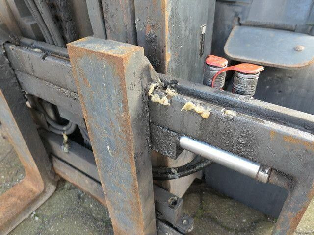 Linde E35L-01, Traglast 3.500kg., Hubhöhe 3.750mm - Kahveltõstuk: pilt 4 Linde E35L-01, Traglast 3.500kg., Hubhöhe 3.750mm - Kahveltõstuk: pilt 4
