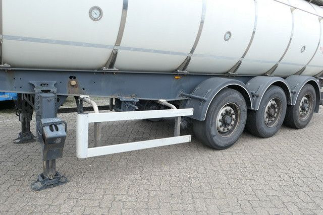 Menci SA 105, Isoliert, Tank aus 2017, 32m³, 5 Kammern - Tsistern poolhaagis: pilt 2 Menci SA 105, Isoliert, Tank aus 2017, 32m³, 5 Kammern - Tsistern poolhaagis: pilt 2