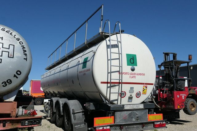 Menci SA 105/Lebensmittel/32.000 ltr./Iso/Spülleitung - Tsistern poolhaagis: pilt 4 Menci SA 105/Lebensmittel/32.000 ltr./Iso/Spülleitung - Tsistern poolhaagis: pilt 4