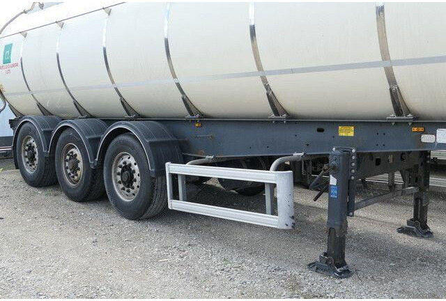 Menci SA 105, isoliert, 32m³, 4 Kammern, Alu-Felgen - Tsistern poolhaagis: pilt 2 Menci SA 105, isoliert, 32m³, 4 Kammern, Alu-Felgen - Tsistern poolhaagis: pilt 2