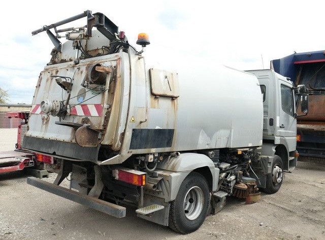 Mercedes-Benz 1018 KO atego 4x2, Bucher-Schörling, Klima - Tänavapühkimismasin: pilt 4 Mercedes-Benz 1018 KO atego 4x2, Bucher-Schörling, Klima - Tänavapühkimismasin: pilt 4