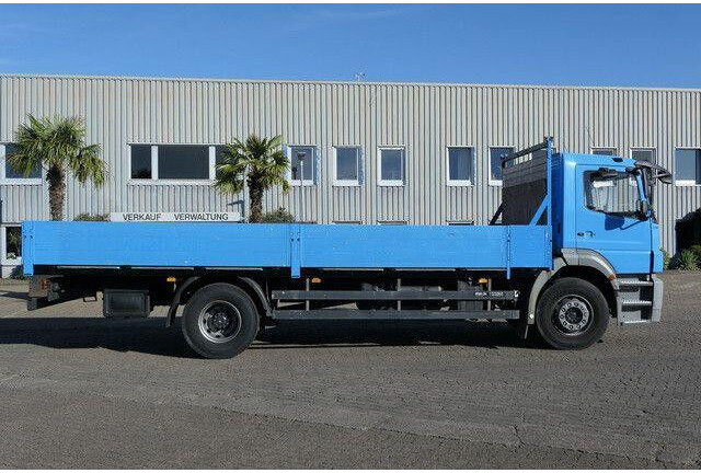 Mercedes-Benz 1824 L Axor 4x2, 3. Sitz, AHK, Gerüstbau, Klima - Madelveok/ Platvormveok: pilt 4 Mercedes-Benz 1824 L Axor 4x2, 3. Sitz, AHK, Gerüstbau, Klima - Madelveok/ Platvormveok: pilt 4