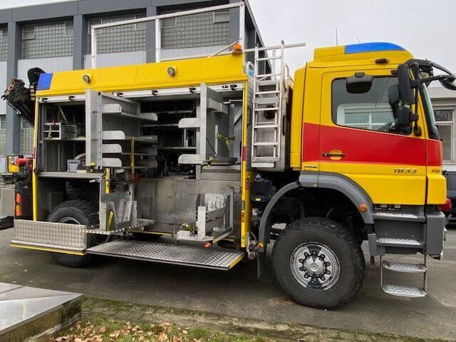 Mercedes-Benz 1833 Axor 4x4, Kran Palfinger, Rosenbauer, AHK - Tuletõrjeauto: pilt 4 Mercedes-Benz 1833 Axor 4x4, Kran Palfinger, Rosenbauer, AHK - Tuletõrjeauto: pilt 4
