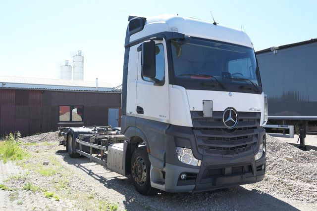 Mercedes-Benz 1842 L Actros/LBW/Retarder/BDF - Konteinerveduk/ Tõstukiga veoauto: pilt 3 Mercedes-Benz 1842 L Actros/LBW/Retarder/BDF - Konteinerveduk/ Tõstukiga veoauto: pilt 3