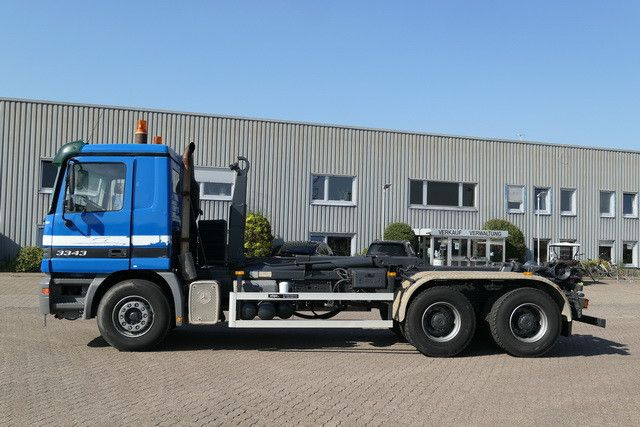 Mercedes-Benz 3343 Actros 6x4, Multilift LHS26056, Klima, AHK - Konkstõstukiga veoauto: pilt 4 Mercedes-Benz 3343 Actros 6x4, Multilift LHS26056, Klima, AHK - Konkstõstukiga veoauto: pilt 4