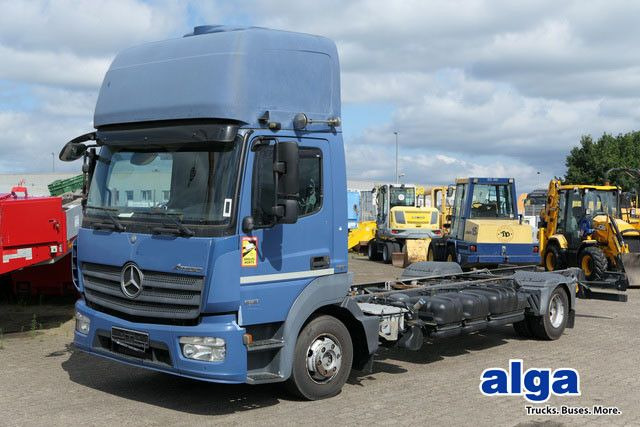 Mercedes-Benz 918 L Atego 4x2, Nebenantrieb, Standklima - Kabiinišassiiga veoauto: pilt 1 Mercedes-Benz 918 L Atego 4x2, Nebenantrieb, Standklima - Kabiinišassiiga veoauto: pilt 1