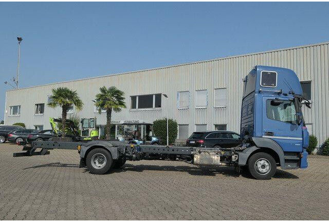 Mercedes-Benz 918 L Atego 4x2, Schlafliege, Klima,Nebenantrieb - Kabiinišassiiga veoauto: pilt 2 Mercedes-Benz 918 L Atego 4x2, Schlafliege, Klima,Nebenantrieb - Kabiinišassiiga veoauto: pilt 2