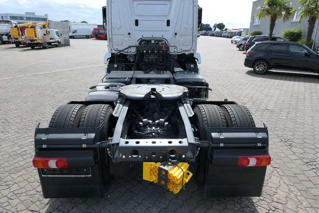 Mercedes-Benz 1836 LS Actros 4x2, ADR, Navi, Klima, 2.000km - Sadulveok: pilt 4 Mercedes-Benz 1836 LS Actros 4x2, ADR, Navi, Klima, 2.000km - Sadulveok: pilt 4