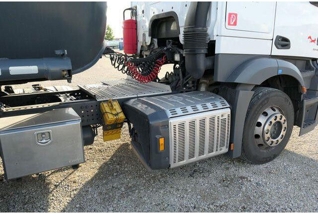 Mercedes-Benz 1846 Actros 4x2, Hydr., ADR, Leicht, Klima, Navi - Sadulveok: pilt 5 Mercedes-Benz 1846 Actros 4x2, Hydr., ADR, Leicht, Klima, Navi - Sadulveok: pilt 5