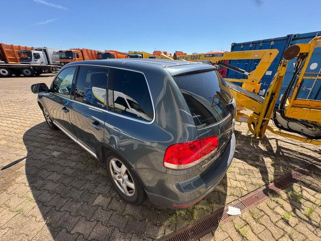 Volkswagen Touareg 3.2 V6/ GETRIEBESCHADEN /Motor läuft! - Maastur: pilt 4 Volkswagen Touareg 3.2 V6/ GETRIEBESCHADEN /Motor läuft! - Maastur: pilt 4