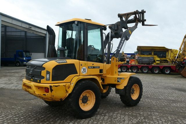 Volvo L30G, 4+1 Schaufel, Palettengabel, Hydr. S.W.S. - Rataslaadur: pilt 3 Volvo L30G, 4+1 Schaufel, Palettengabel, Hydr. S.W.S. - Rataslaadur: pilt 3