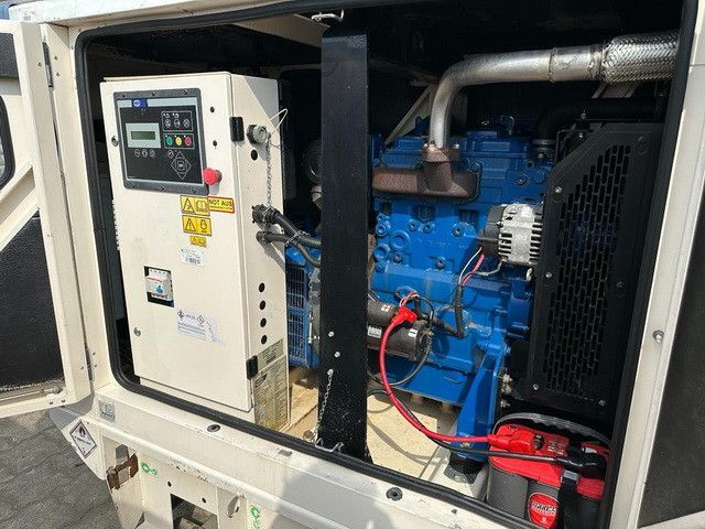Wilson P33-2 Stromgenrator, 33kVA, Perkins, TOP - Generaatorikomplekt: pilt 5 Wilson P33-2 Stromgenrator, 33kVA, Perkins, TOP - Generaatorikomplekt: pilt 5