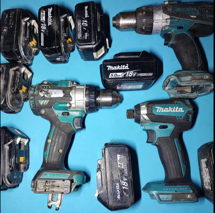 2x perceuses 18v MAKITA + Makita 18 Volt Tournevis à percussion - Ehitusseade: pilt 3 2x perceuses 18v MAKITA + Makita 18 Volt Tournevis à percussion - Ehitusseade: pilt 3