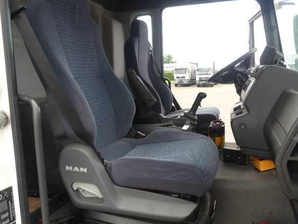 Camion Hydrocureur MAN (2008-201.882 km-VIN:WMAH39ZZ58L050583) - Vaakumveok: pilt 4 Camion Hydrocureur MAN (2008-201.882 km-VIN:WMAH39ZZ58L050583) - Vaakumveok: pilt 4