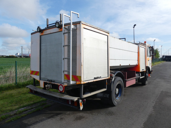 Camion de pompier MAN 12F (1984-285.497 km) - Tuletõrjeauto: pilt 3 Camion de pompier MAN 12F (1984-285.497 km) - Tuletõrjeauto: pilt 3