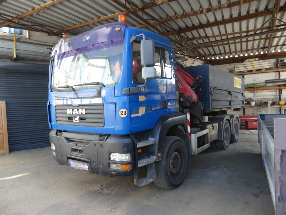 Camion porte container avec grue MAN TGA MH 26 FD (2005-455.395 km)(WMAH09ZZ96M427264) - Konteinerveduk/ Tõstukiga veoauto: pilt 1 Camion porte container avec grue MAN TGA MH 26 FD (2005-455.395 km)(WMAH09ZZ96M427264) - Konteinerveduk/ Tõstukiga veoauto: pilt 1