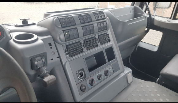Camion porte container + container 11 m³ Iveco Trakker 380 - Konteinerveduk/ Tõstukiga veoauto: pilt 3 Camion porte container + container 11 m³ Iveco Trakker 380 - Konteinerveduk/ Tõstukiga veoauto: pilt 3