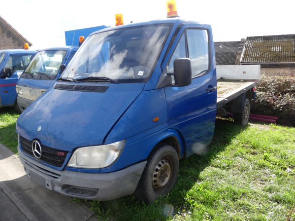 Camionnette plateau Mercedes 308 CDI-D (2002-313.444 km) - Madelauto: pilt 2 Camionnette plateau Mercedes 308 CDI-D (2002-313.444 km) - Madelauto: pilt 2