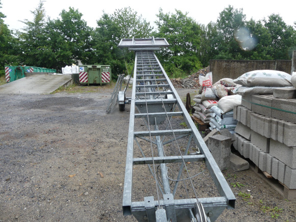 Monte charge tractable Intermat BL400G - Ehitusseade: pilt 5 Monte charge tractable Intermat BL400G - Ehitusseade: pilt 5