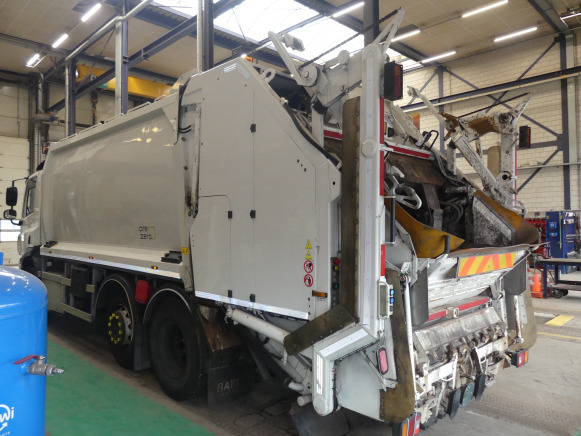REF:01-BGF-8 - Camion poubelle DAF CF290FAG (2015-268.697 km) - Prügiauto: pilt 4 REF:01-BGF-8 - Camion poubelle DAF CF290FAG (2015-268.697 km) - Prügiauto: pilt 4