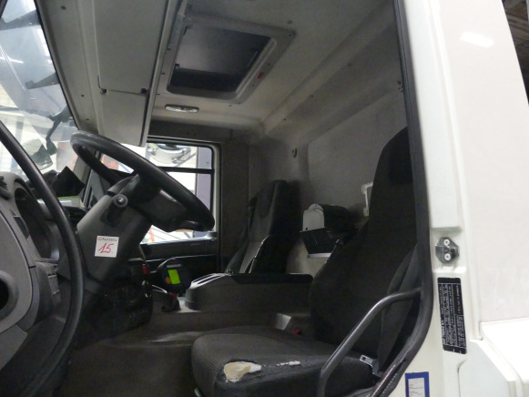REF:01-BGF-8 - Camion poubelle DAF CF290FAG (2015-268.697 km) - Prügiauto: pilt 5 REF:01-BGF-8 - Camion poubelle DAF CF290FAG (2015-268.697 km) - Prügiauto: pilt 5