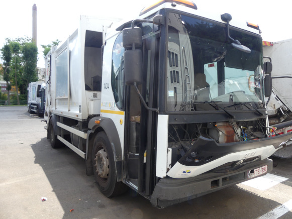 REF:1434 - Camion poubelle (pour pièces) Renault Access (2013-204.150 km) - Prügiauto: pilt 2 REF:1434 - Camion poubelle (pour pièces) Renault Access (2013-204.150 km) - Prügiauto: pilt 2