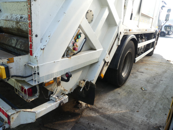 REF:8490 - Camion poubelle Renault Access (2014-236.794 km) - Prügiauto: pilt 4 REF:8490 - Camion poubelle Renault Access (2014-236.794 km) - Prügiauto: pilt 4