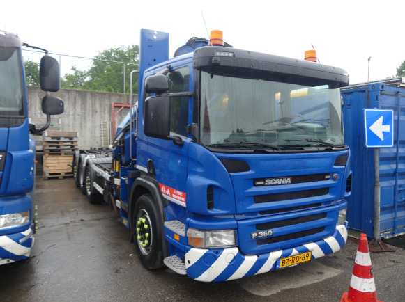 REF:BZ-RD-89 - Camion porte container avec grue Scania P360 B 8X2/*6 (2011-759.907 km) - Konteinerveduk/ Tõstukiga veoauto: pilt 2 REF:BZ-RD-89 - Camion porte container avec grue Scania P360 B 8X2/*6 (2011-759.907 km) - Konteinerveduk/ Tõstukiga veoauto: pilt 2