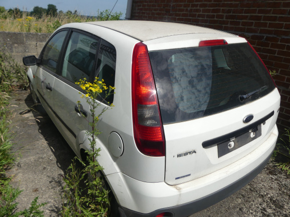 REF:Immatriculée sous : SPI-110 - Voiture Ford FIESTA - Auto: pilt 4 REF:Immatriculée sous : SPI-110 - Voiture Ford FIESTA - Auto: pilt 4