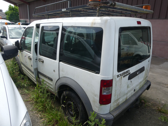 REF:immatriculé sous : TRF-384 - Voiture Ford Tourneo Connect - Meeskonnaauto: pilt 3 REF:immatriculé sous : TRF-384 - Voiture Ford Tourneo Connect - Meeskonnaauto: pilt 3