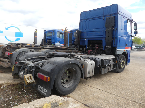 REF:7741 - Tracteur routier DAF FTXF 105 (2010-885.429 km) - Sadulveok: pilt 3 REF:7741 - Tracteur routier DAF FTXF 105 (2010-885.429 km) - Sadulveok: pilt 3