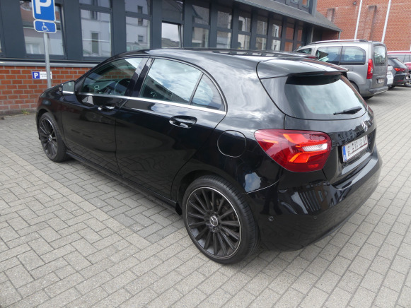 Voiture Mercedes-Benz A 180 (2018-99.600 km-VIN:WDD1760121J776850) - Auto: pilt 2 Voiture Mercedes-Benz A 180 (2018-99.600 km-VIN:WDD1760121J776850) - Auto: pilt 2