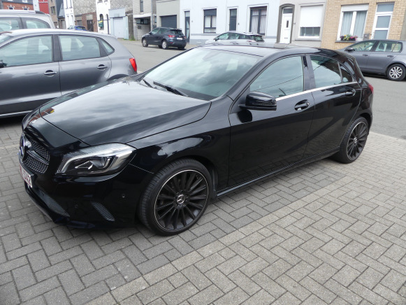 Voiture Mercedes-Benz A 180 (2018-99.600 km-VIN:WDD1760121J776850) - Auto: pilt 1 Voiture Mercedes-Benz A 180 (2018-99.600 km-VIN:WDD1760121J776850) - Auto: pilt 1